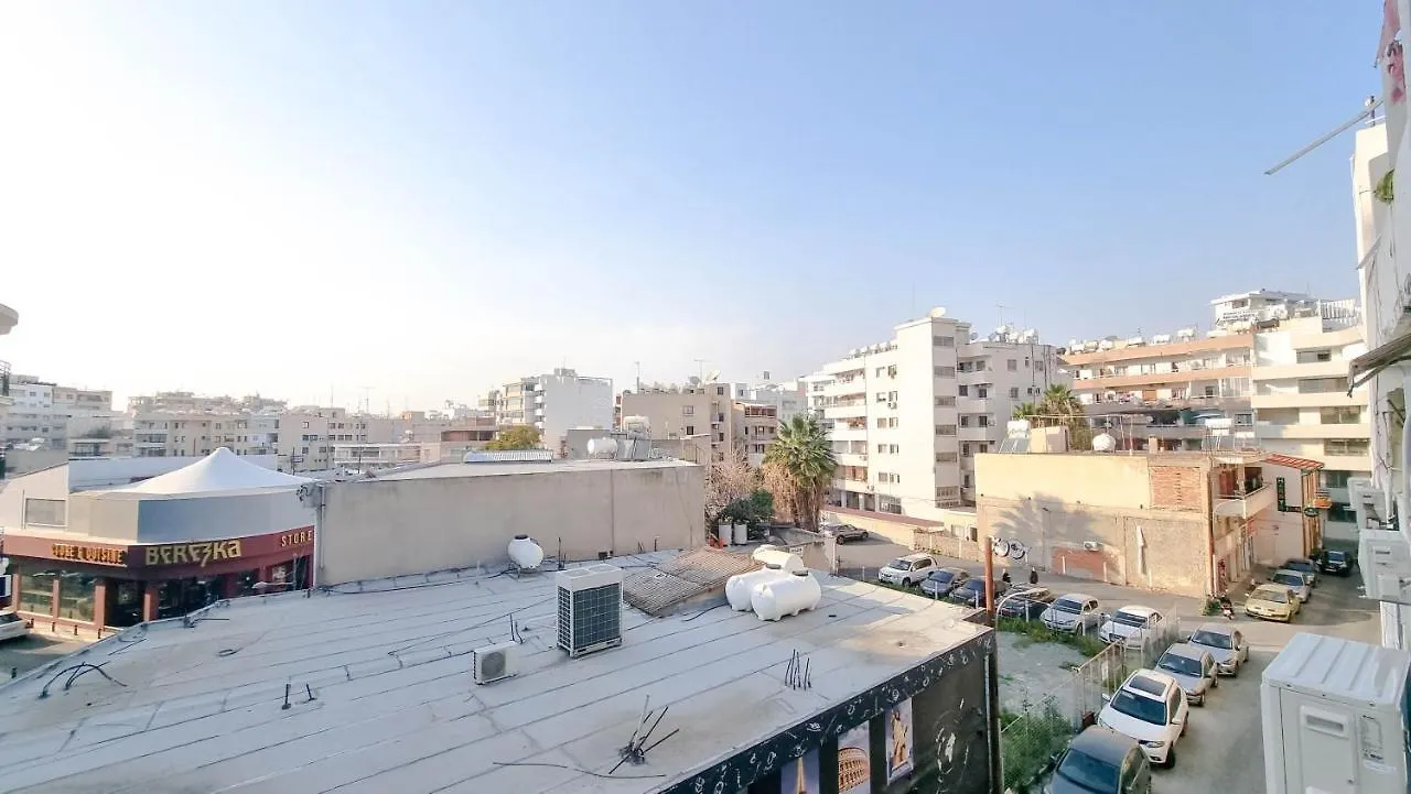 Apartment Coastal Chic: Luxury Apt In The Heart Of The City! With Smart Tv! Larnaca