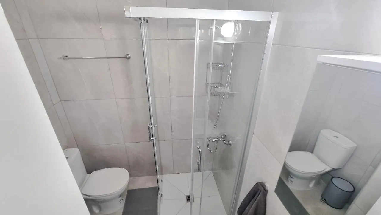 Apartment Coastal Chic: Luxury Apt In The Heart Of The City! With Smart Tv! Larnaca