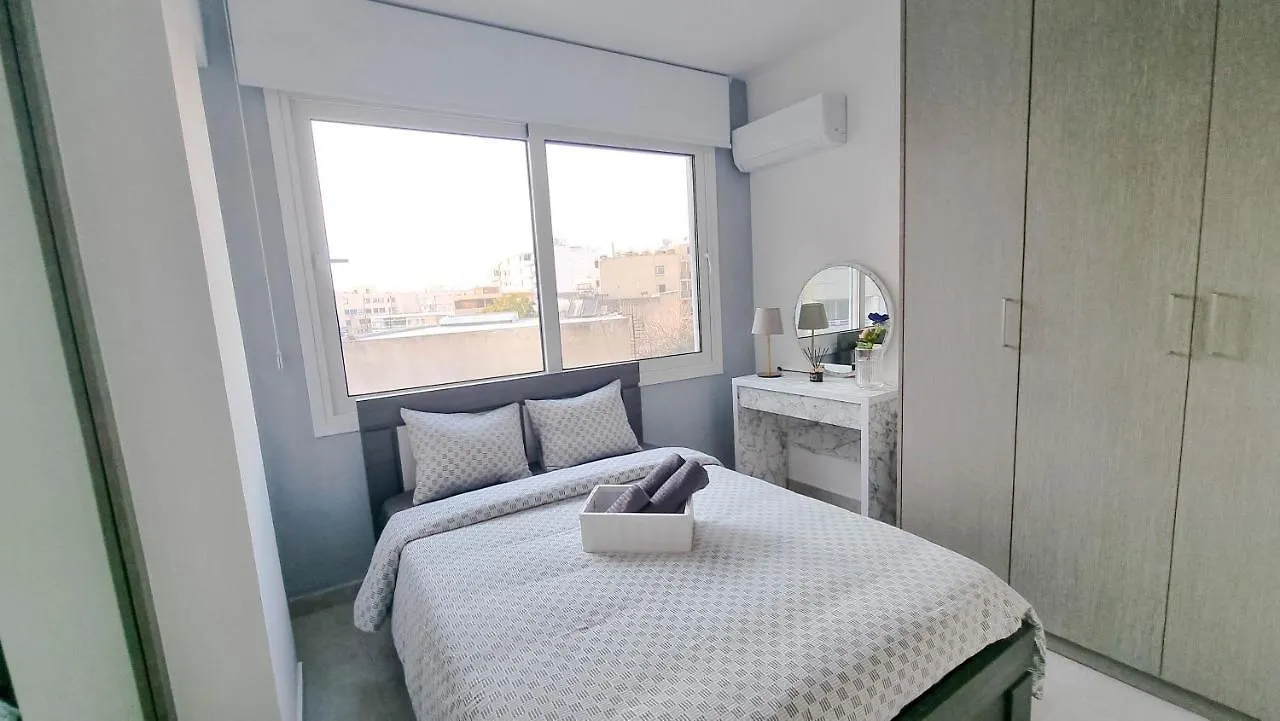 Coastal Chic: Luxury Apt In The Heart Of The City! With Smart Tv! Larnaca Cyprus