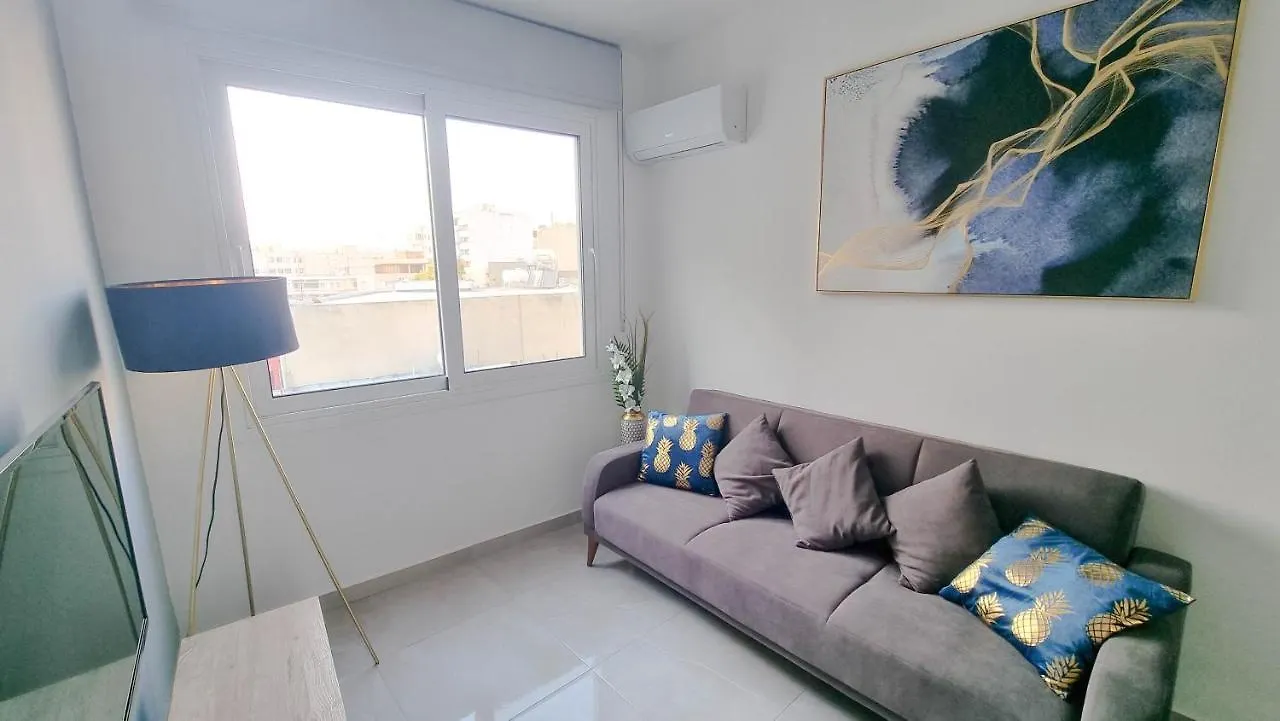 Coastal Chic: Luxury Apt In The Heart Of The City! With Smart Tv! Larnaca