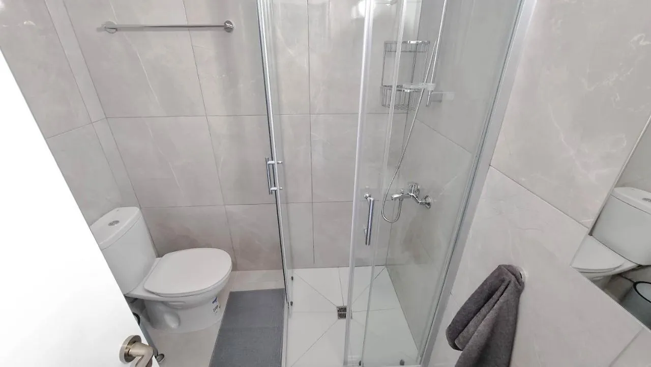 Coastal Chic: Luxury Apt In The Heart Of The City! With Smart Tv! Larnaca