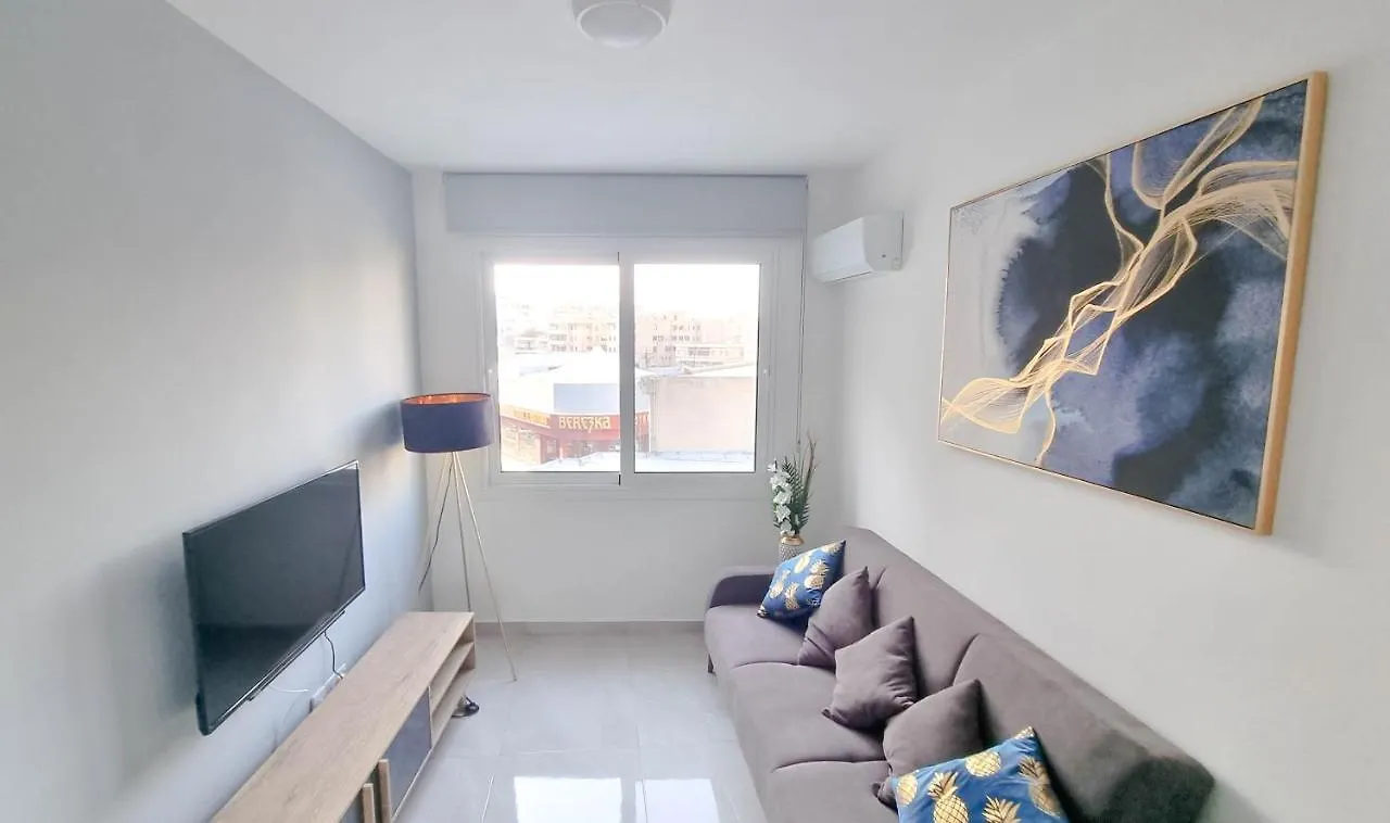 Coastal Chic: Luxury Apt In The Heart Of The City! With Smart Tv! Larnaca